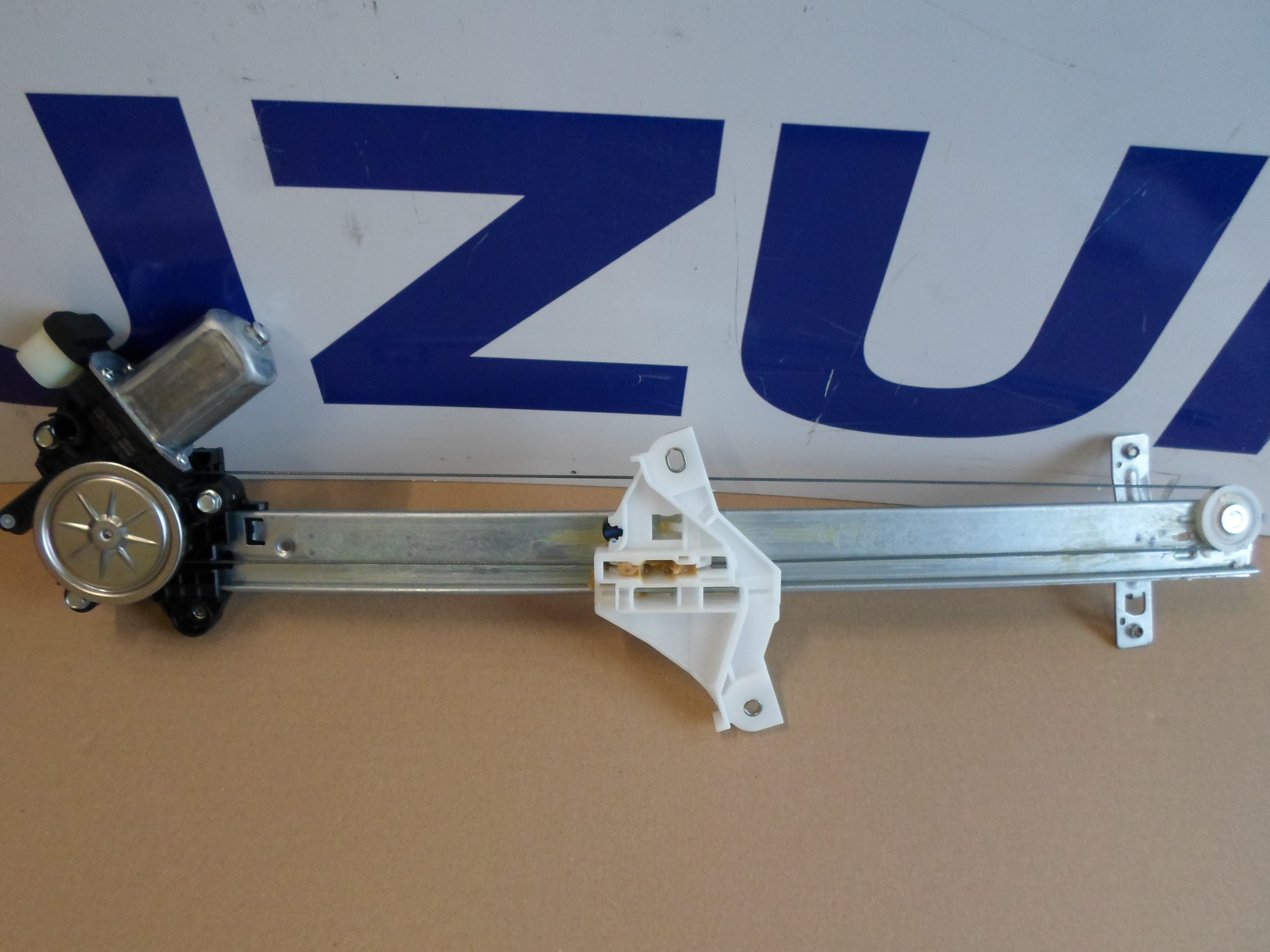 Ablakemel szerkezet bal els Suzuki Vitara 2015-2018, Denso