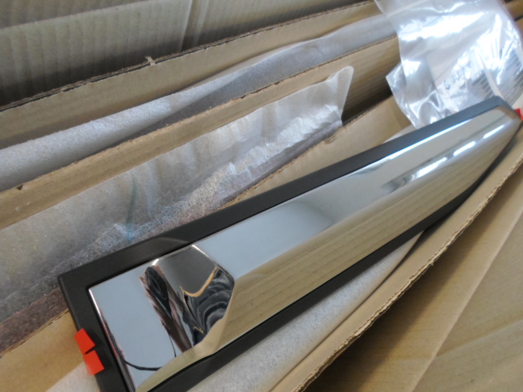 Ajt� d�szl�c k�szlet kr�m Suzuki Vitara 2015-t�l, gy�ri