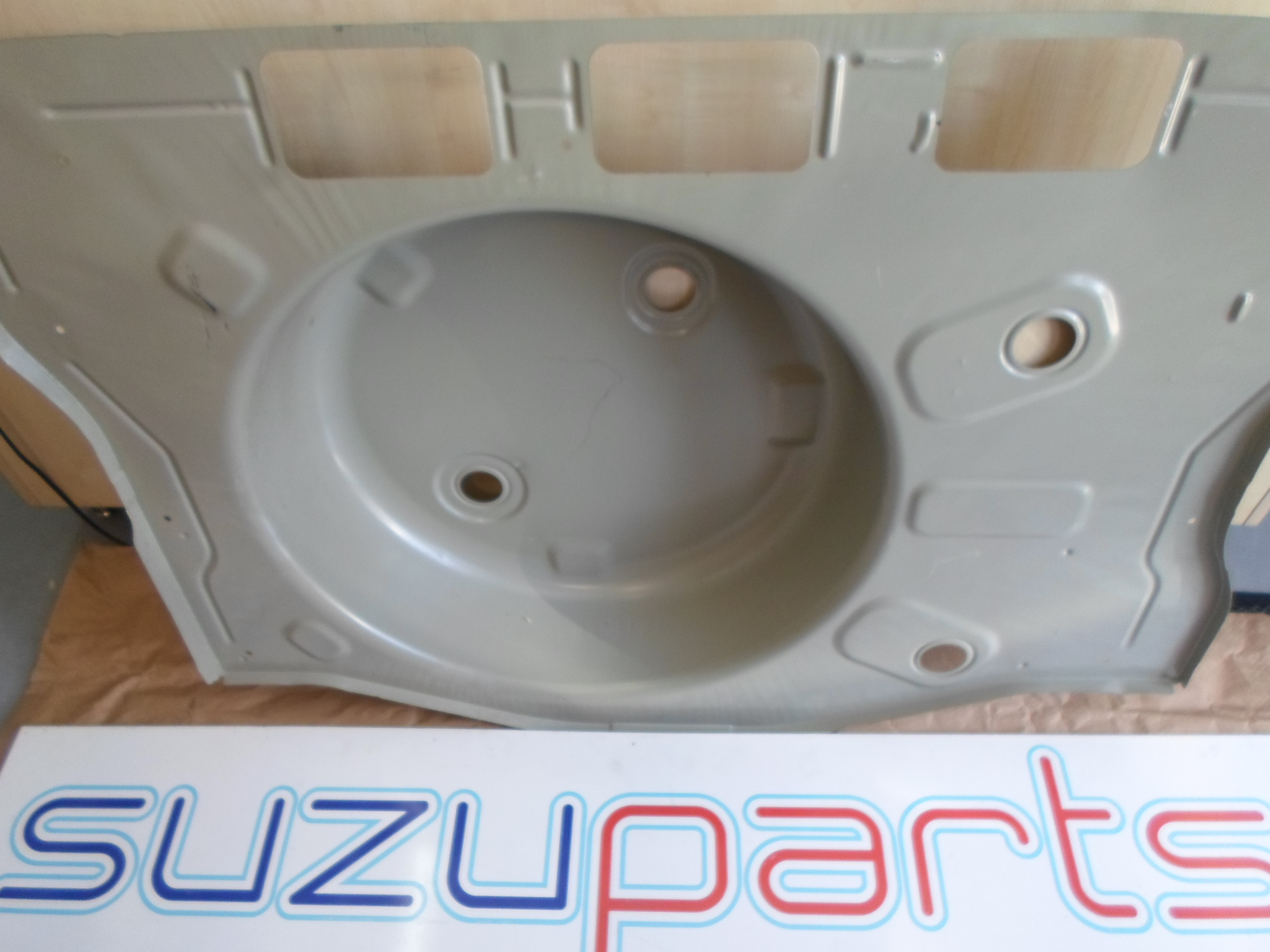 Fen�klemez Swift 3-5ajt�s 1.3-1.5 2005-2008 GL, GLX, gy�ri 