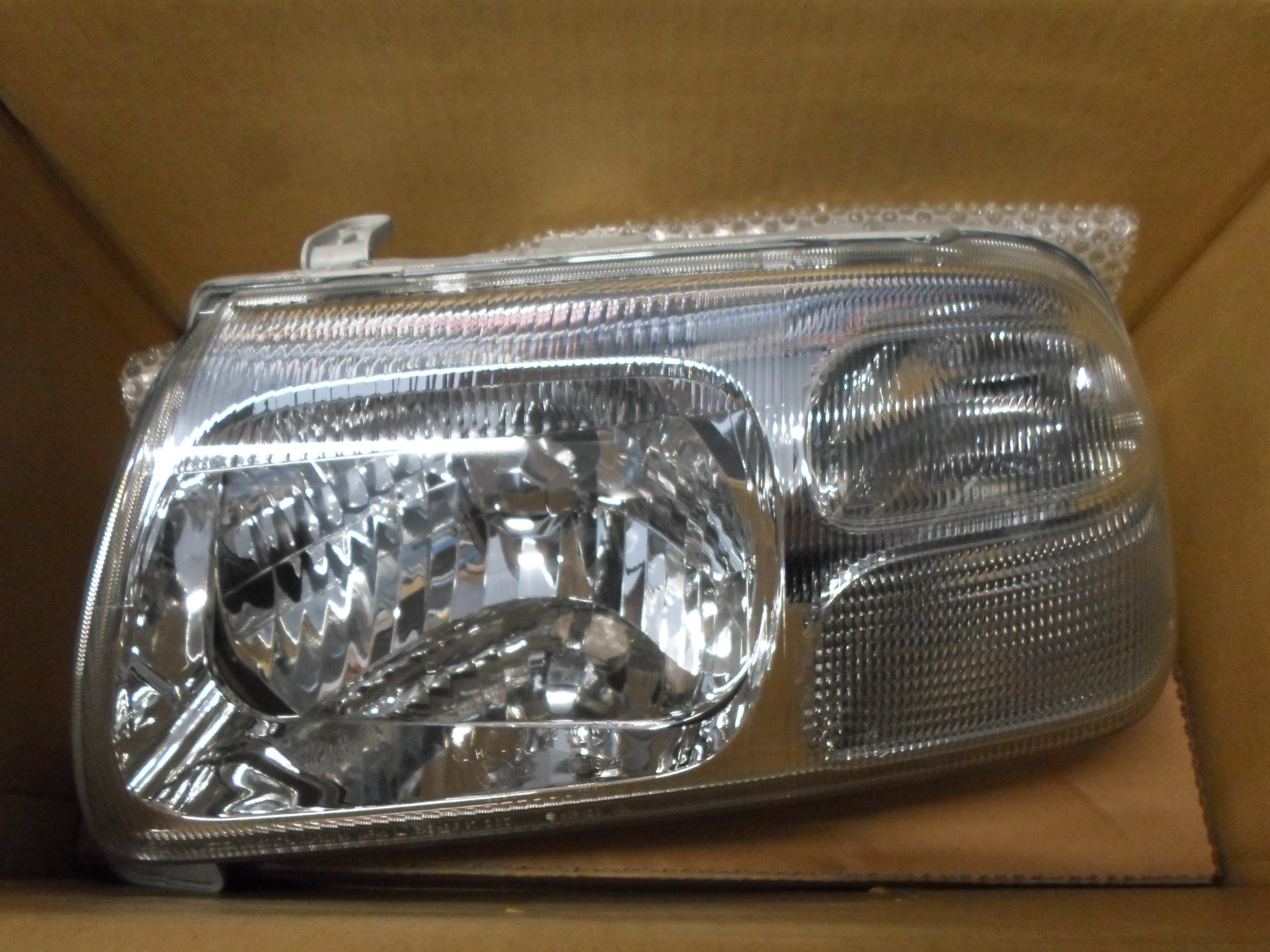 F�nysz�r� bal Suzuki Grand Vitara 1998-2002, gy�ri