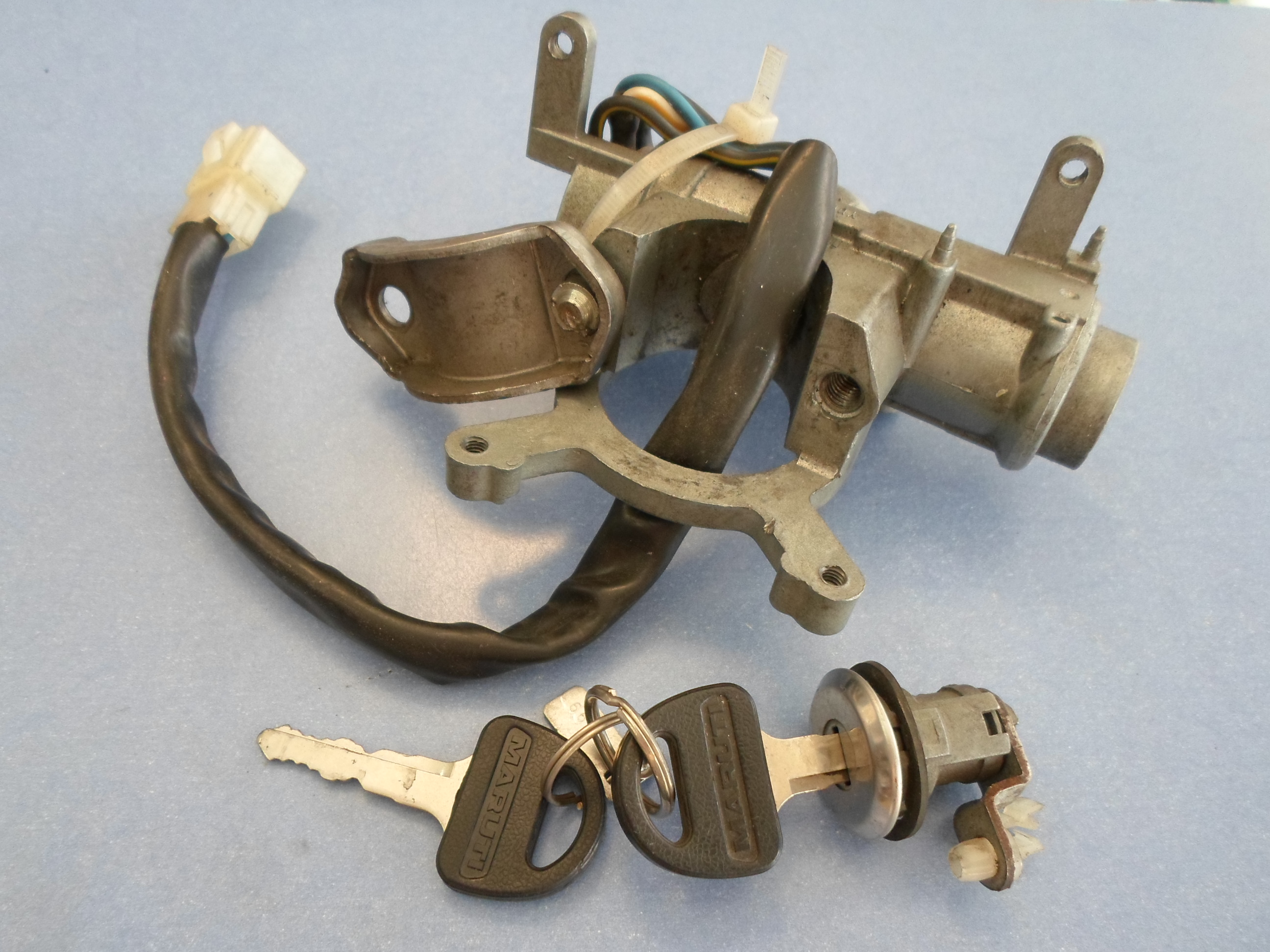 Gyujt�skapcsol�  Suzuki Maruti 800, bontott