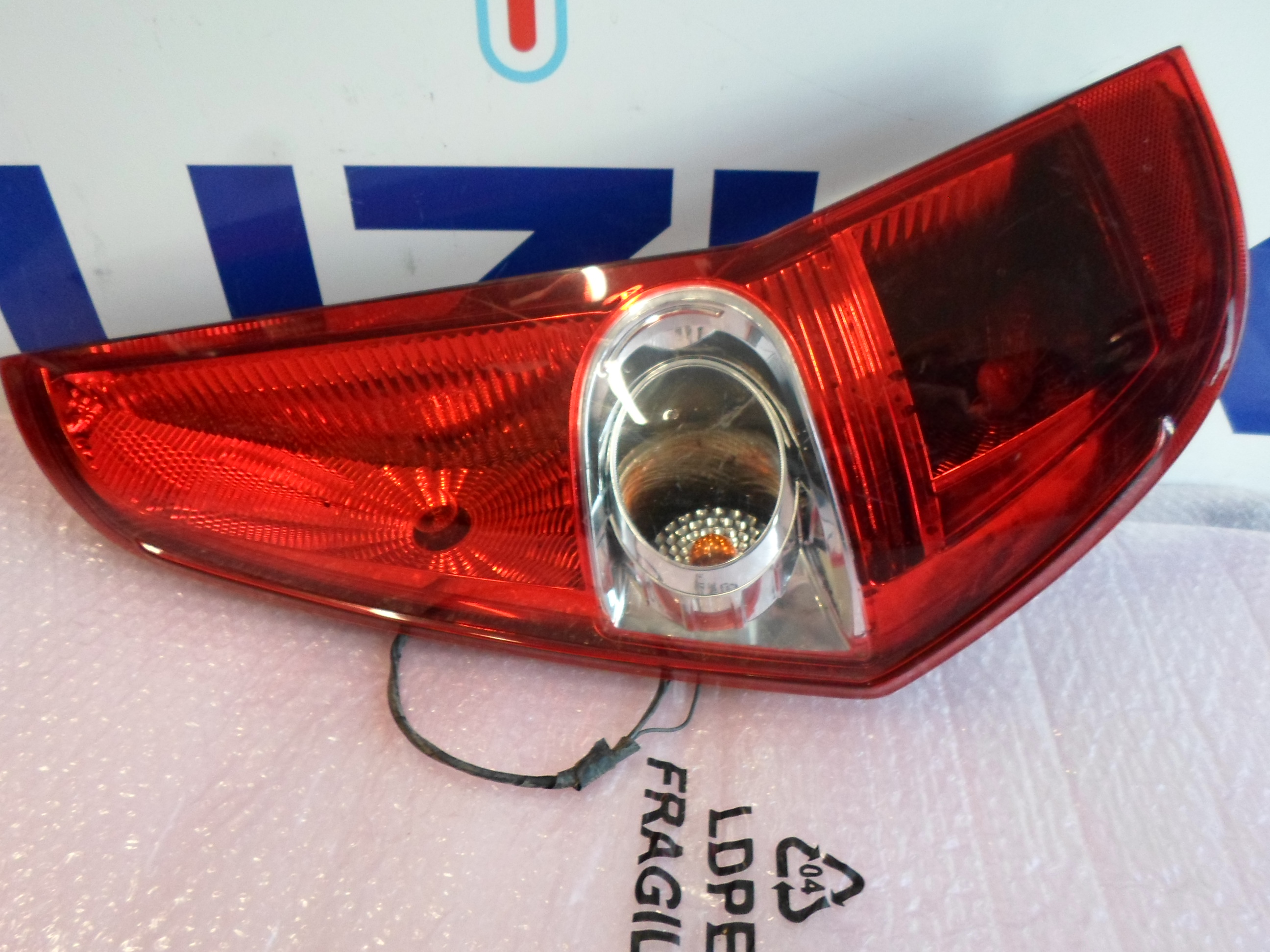 L�mpa h�ts� bal Suzuki Splash, haszn�lt