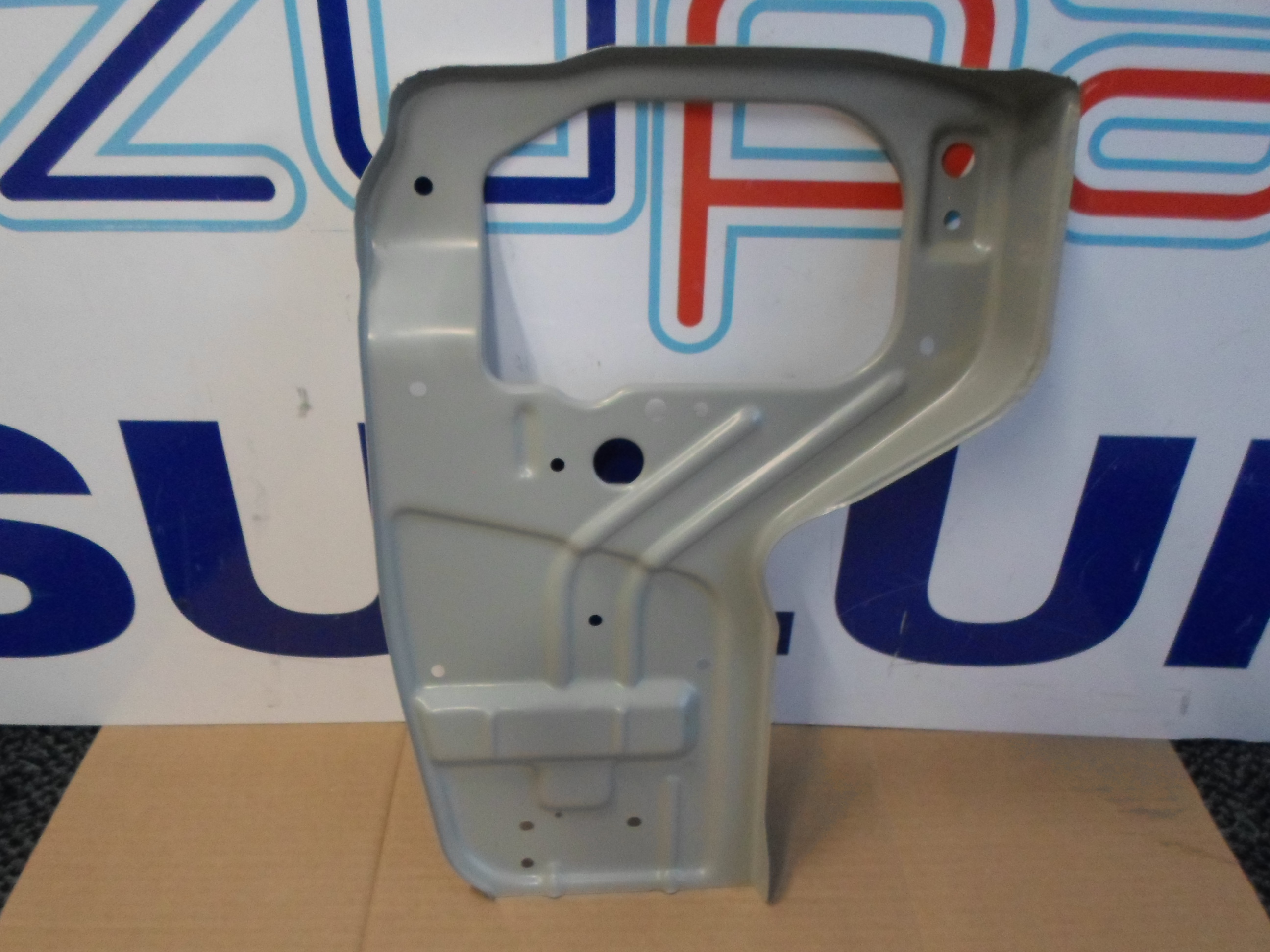 F�nysz�r�tart� lemez jobb Swift 1989-2003