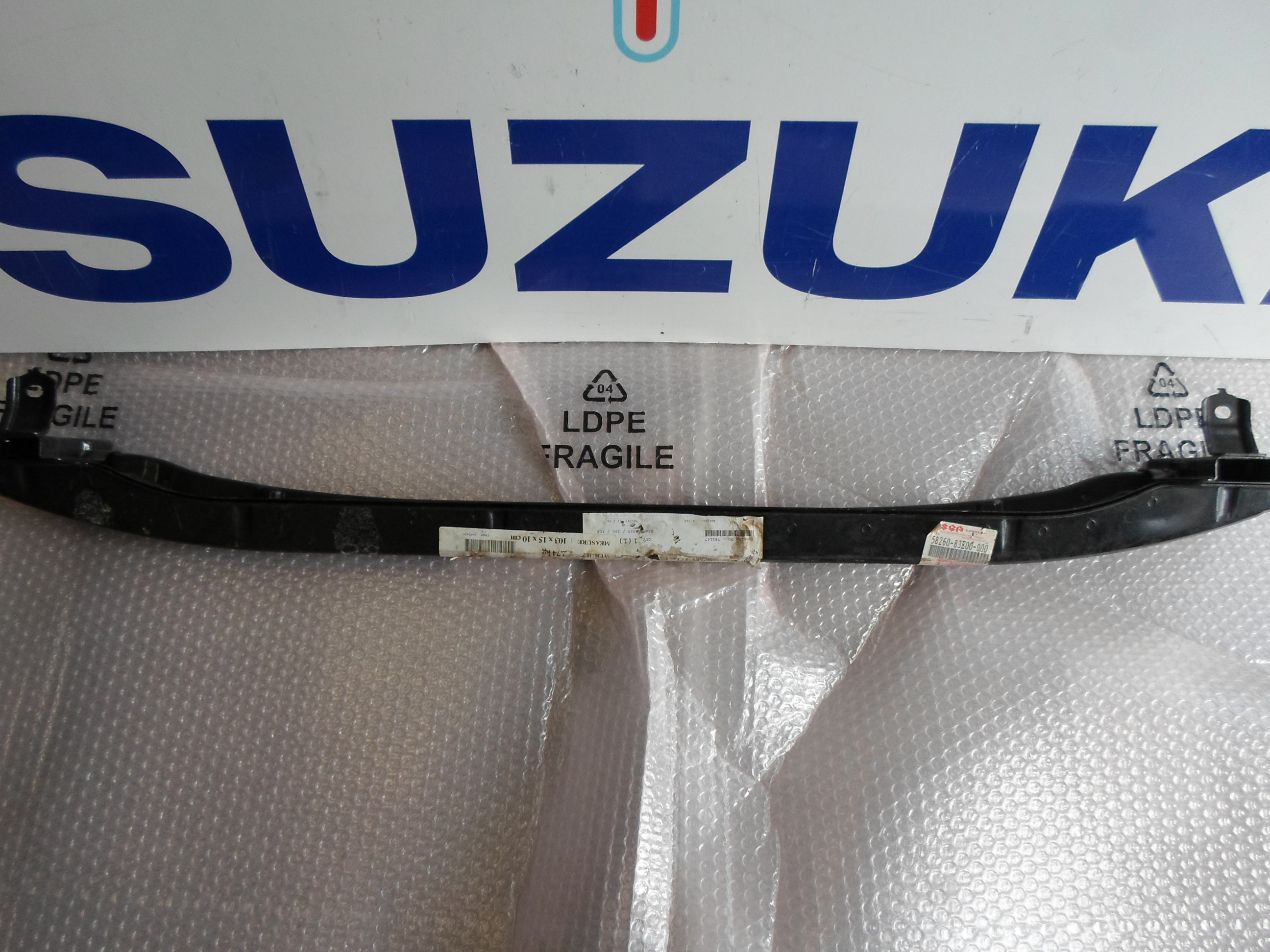 L�kh�r�t� tart�vas els� Suzuki WagonR+ 2000-2003 gy�ri