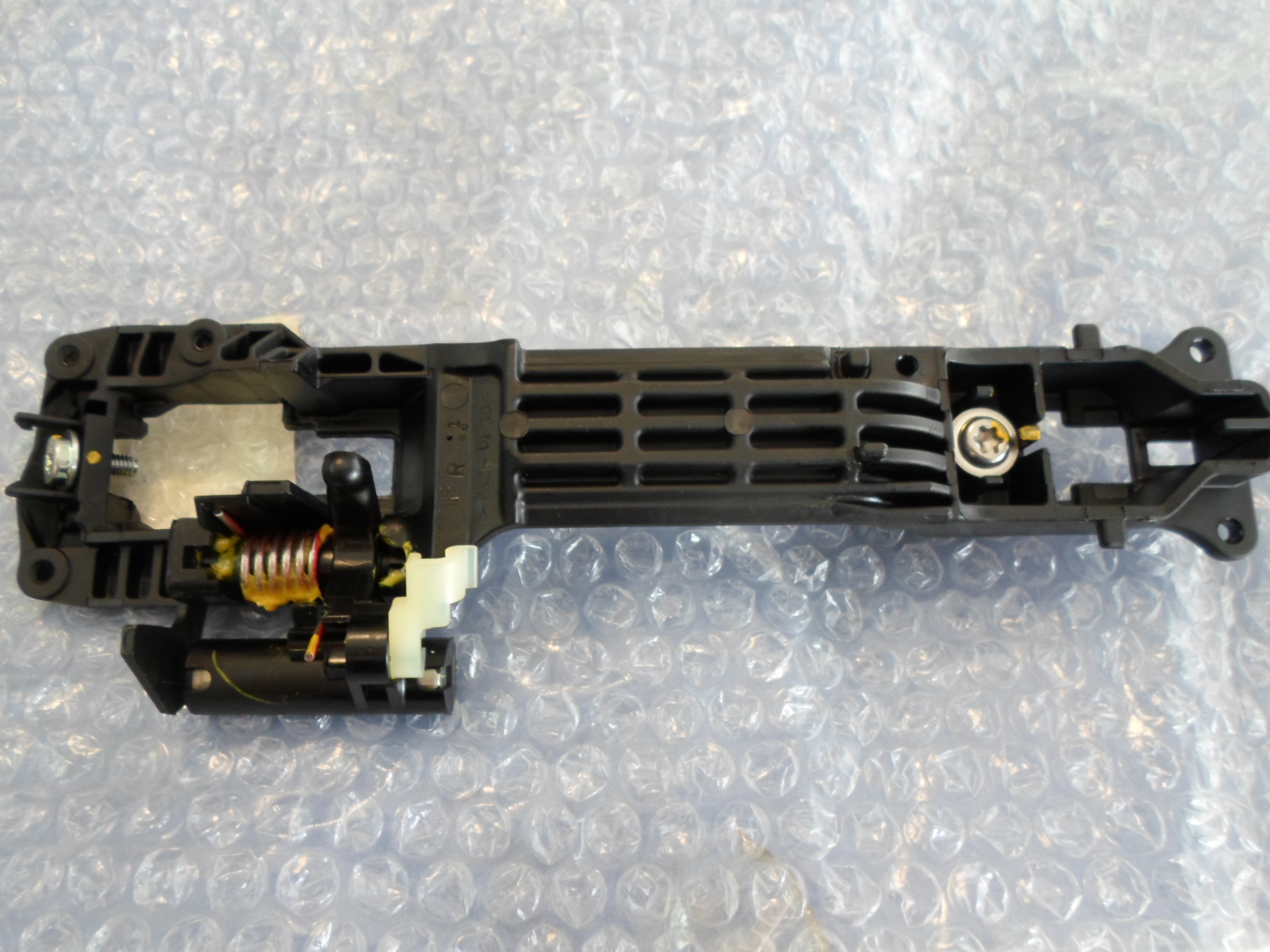 Kilincs bels� konzol els� jobb Suzuki Swift 2005-2016 , gy�ri