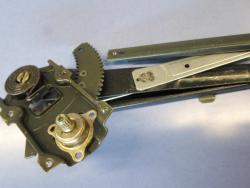 Ablakemel� szerkezet jobb Swift 4-5a 2003-ig