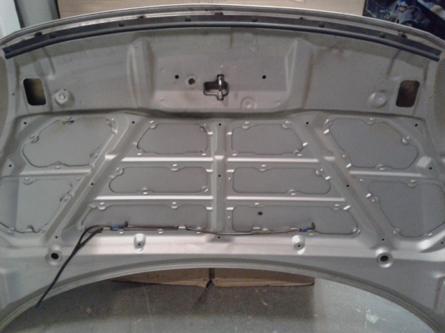 G�ptet� Suzuki Swift 2005-2010-ig, bontott ez�st