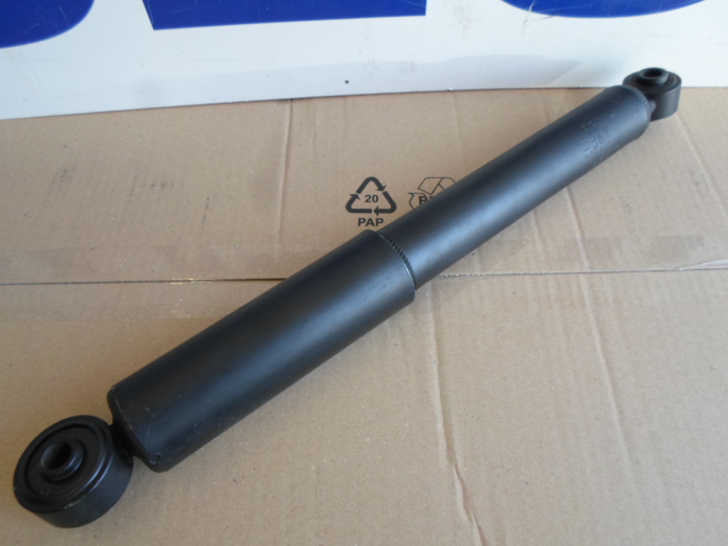 Leng�scsillap�t� h�ts�  Suzuki WagonR+ 2000-2004-ig, gy�ri