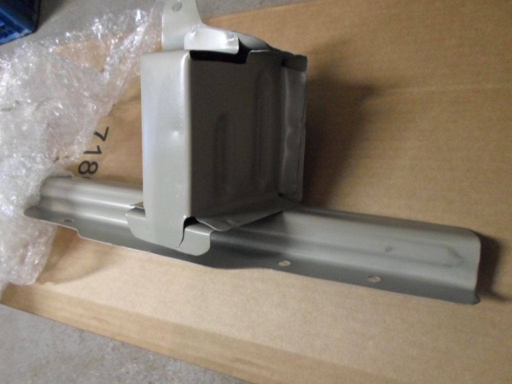 Lokh�r�t�tart� els� Suzuki Swift 1997-2003-ig,gy�ri