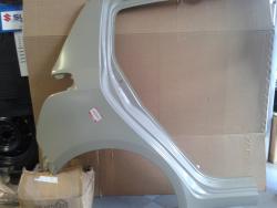 S�rv�d� h�ts� j. Suzuki Swift 2005-2010-ig, gy�ri