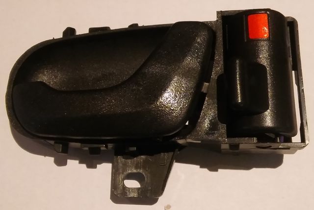 Kilincs bels� els� jobb fekete Suzuki Swift 2003-ig