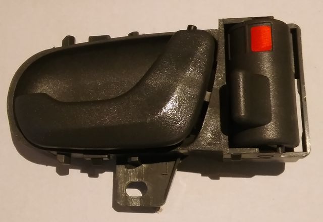 Kilincs bels� els� jobb sz�rke Suzuki Swift 2003-ig