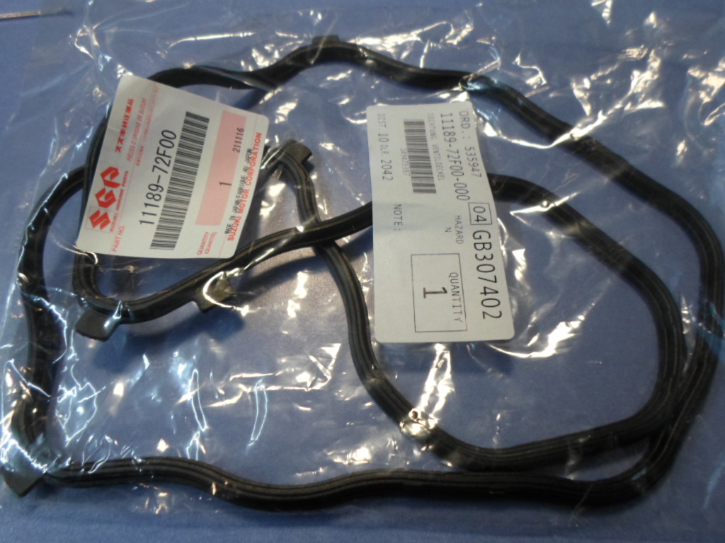 Szelepfed�l t�m�t�s Suzuki Swift 1.3 1997-2001-ig, gy�ri